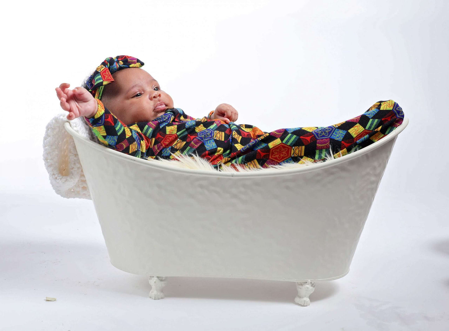 Solana Gift Set | Swaddle Blanket, Nursing Cover & Baby Essentials