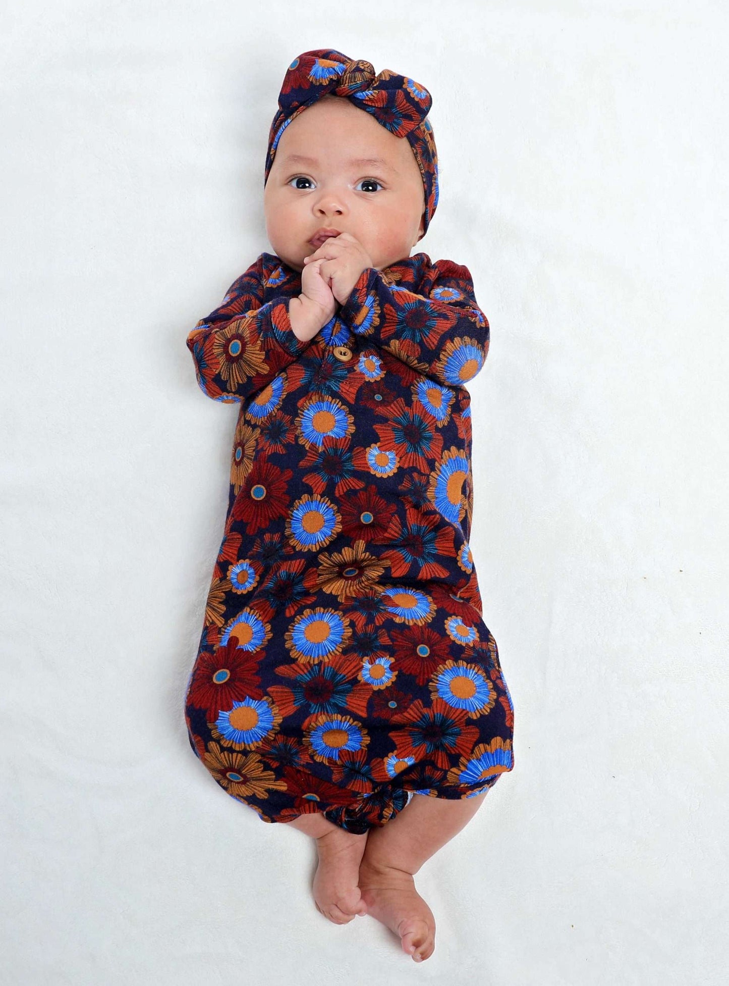 Ajani Newborn Set | Swaddle, Gown, Hat, Mittens & More